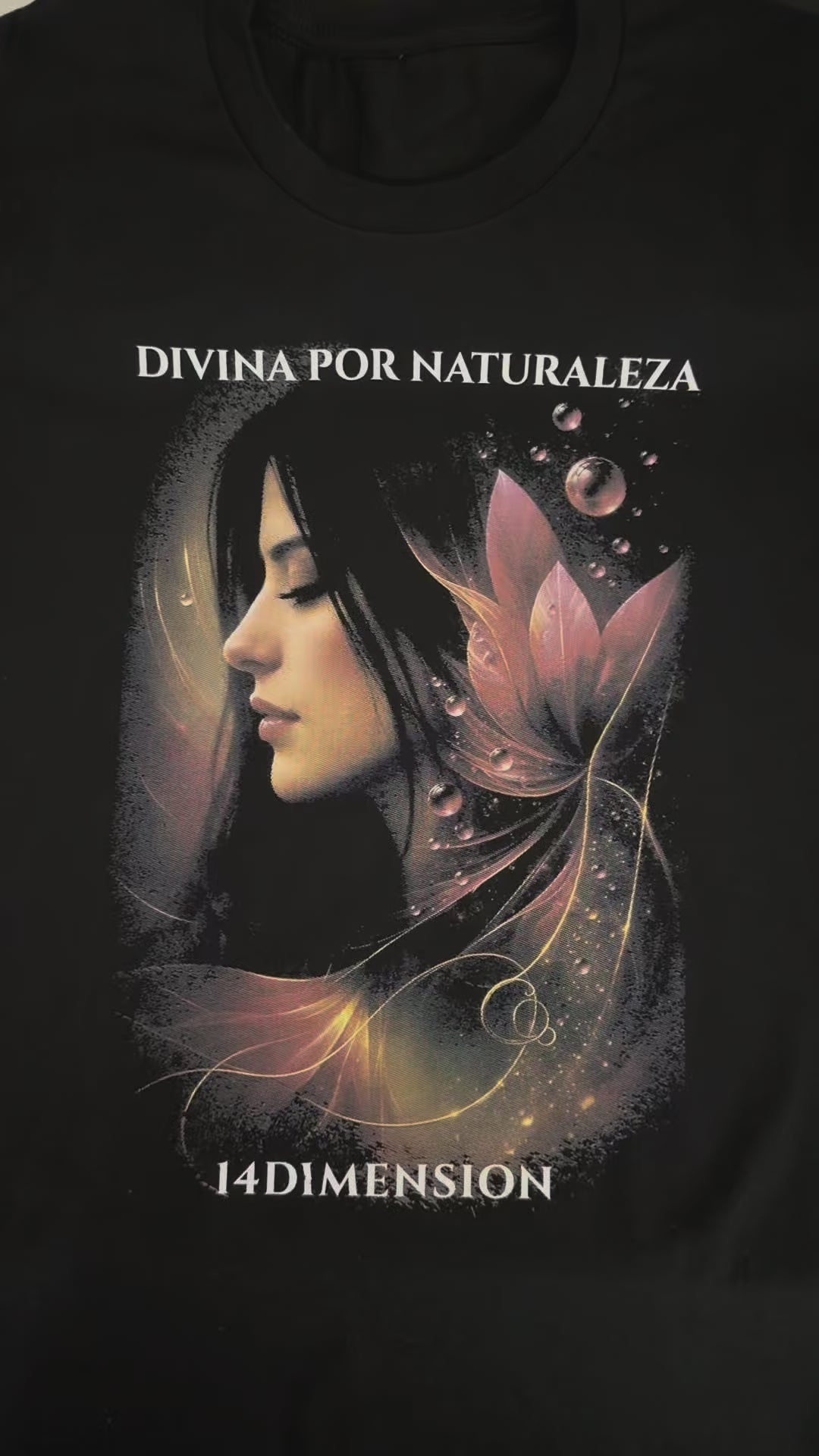 Divina por Naturaleza Tee